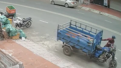 Trộm táo tợn bẻ khóa dắt xe ba gác máy bỏ chạy