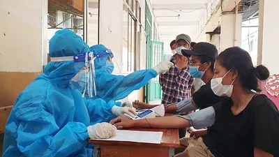 Tất cả người vô gia cư lang thang ở quận 4 được tiêm vaccine