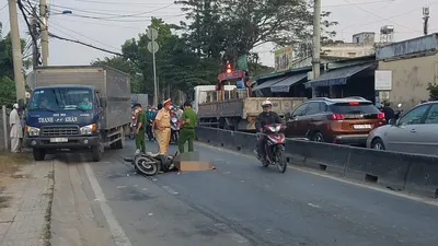  Người đàn ông gặp tai nạn chết giữa đường, ba xe khác nghi vấn liên quan