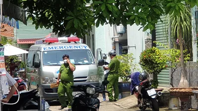 Nam bảo vệ đâm chết đồng nghiệp vì việc trách cứ ăn nhậu hoài