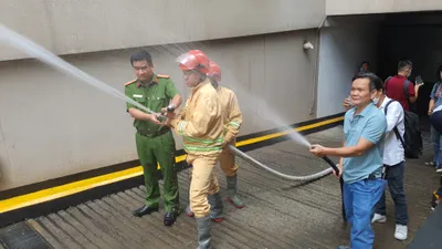 Cảnh sát kiểm tra PCCC tòa nhà ở trung tâm TP.HCM, phát hiện dôi 16 phòng