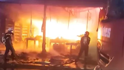 Cháy cửa hàng FPT ở quận Gò Vấp, nhiều tài sản bị thiêu rụi