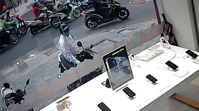Quận 10: Vừa dựng xe máy đi chục bước, kẻ trộm đã lấy mất 