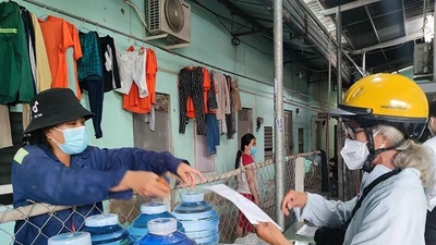 Hỗ trợ 500.000 đồng dịp Tết Quý Mão cho lao động có hoàn cảnh khó khăn