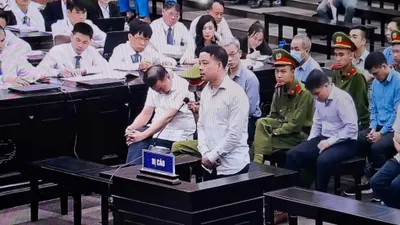 Màn đối chất giữa cựu Thư ký Thứ trưởng Y tế và DN xin cấp phép 'chuyến bay giải cứu'