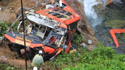 Từ vụ xe khách lao xuống vực cao tốc La Sơn - Tuý Loan, người lái xe trời mưa, sương mù cần lưu ý điều này