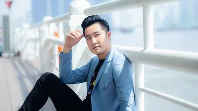 Nguyễn Phi Hùng Lắng nghe nhịp đập Tổ quốc chống dịch COVID-19