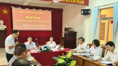 Vụ nhảy lầu tự tử: Tòa Bình Phước nói xử công tâm, khách quan