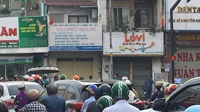 Vụ việc xảy ra đã gây tắc đường. Ảnh: Tự Sang