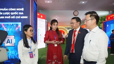 Máy bay không người lái CT UAV, kỳ lân Fintech MoMo... 'lên sàn' tại triển lãm chào mừng Đại hội Đảng bộ TP.HCM 