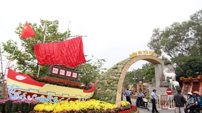 9,9 tỉ đồng làm đường hoa Biên Hòa