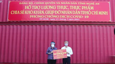 Video: Hàng trăm tấn lương thực từ các tỉnh thành hỗ trợ cho TP.HCM chống dịch