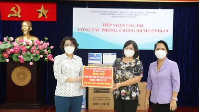 Video: Ủy ban Xã hội của Quốc hội trao tặng TP.HCM nhiều món quà giá trị