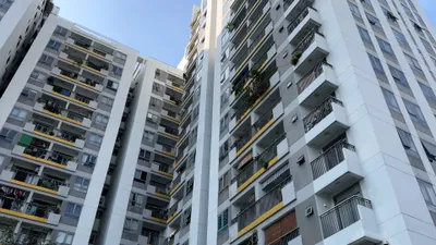 Vào TP.HCM được 3 ngày, người đàn ông rơi từ tầng 11 chung cư, tử vong