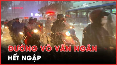 Ghi nhận tình hình đường Võ Văn Ngân sau cơn mưa lớn