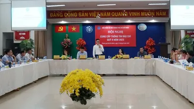 Ông Lò Quân Hiệp, Giám đốc BHXH TP.HCM phát biểu trong buổi cung cấp thông tin cho báo chí. Ảnh: NGUYỄN HIỀN