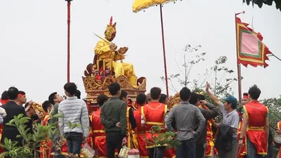 Clip: Lễ hội đền Sái đông đúc, náo nhiệt ở Hà Nội