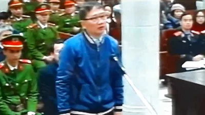 PVC bên bờ vực phá sản vẫn được chỉ định thầu