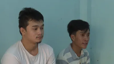 Cầm dao ra quốc lộ chặn xe xin tiền