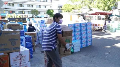 Đà Nẵng: Đổ xô tiếp tế lương thực cho bệnh viện