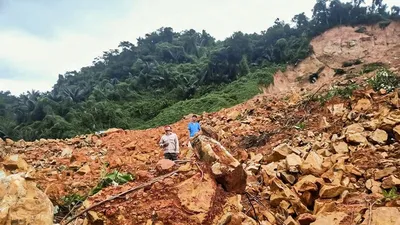 Đất đá vùi lấp nhiều điểm thủy điện Rào Trăng 3