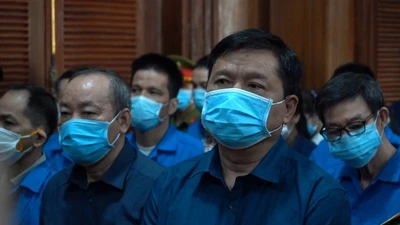 Luật sư: VKS hãy rút cáo buộc ông Thăng gây thiệt hại 725 tỉ 