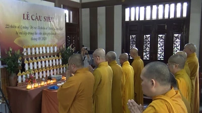 Video: Cầu siêu cho 35 chiến sĩ hy sinh khi giúp dân trong lũ