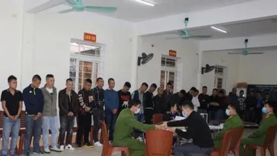 Video: Bắt 30 đối tượng sử dụng ma tuý trong quán karaoke