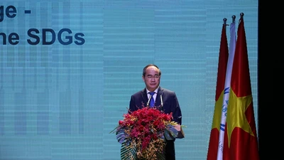 Bí thư Nguyễn Thiện Nhân nói tiếng Anh ở hội nghị IPU