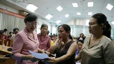 Buổi tiếp xúc cử tri ở quận 2 'nóng rực' về dự án Thủ Thiêm 