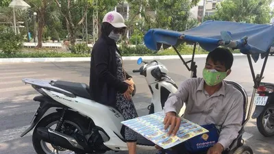 TP.HCM chi 9 tỉ đồng hỗ trợ người bán vé số trong 15 ngày