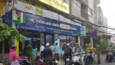 Chen nhau mua khẩu trang, nhiều người mua... cả thùng 