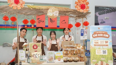 Sinh viên thương mại điện tử cần kỹ năng AI và thực chiến hơn lý thuyết