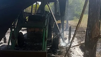 Điều tra vụ cháy xe máy cày đêm mùng 1 Tết