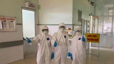 Bộ Y tế không tiếp khách, nhận hoa Ngày Thầy thuốc VN 