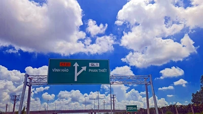 Hoãn lễ khánh thành cao tốc Nha Trang-Cam Lâm và Vĩnh Hảo-Phan Thiết