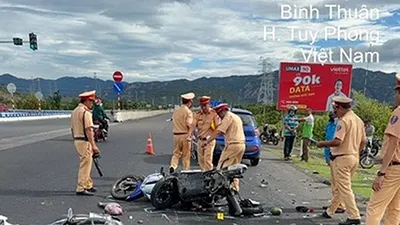 Chưa đủ cơ sở khởi tố thanh niên 16 tuổi lái ô tô tông 5 người chờ đèn đỏ