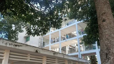 Công an thông tin một người nước ngoài nhảy lầu tử vong