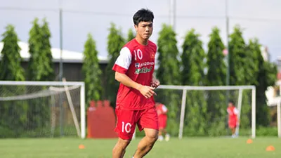 HLV Graechen bất ngờ với cú Panenka của Công Phượng