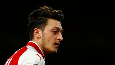 Ozil chỉ là 'chân chuyền' số 3 châu Âu: Bất ngờ số 1!