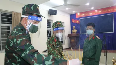 Trung đoàn lập bàn thờ cho chiến sĩ chịu tang mẹ khi làm nhiệm vụ chống dịch