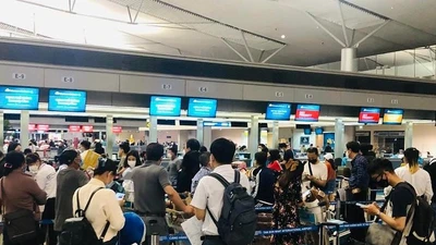 Sân bay Tân Sơn Nhất đưa ra nhiều lưu ý đi lại dịp Tết