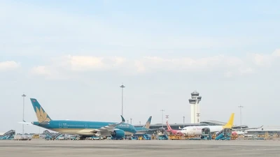 Các hãng hàng không kiến nghị tháo gỡ chính sách visa khi Trung Quốc mở cửa bầu trời