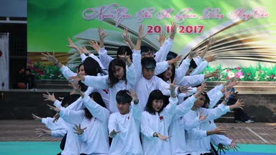 Những màn flashmob 'cực chất' của HS trường Nguyễn Du