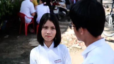 Bộ ảnh kỷ yếu "chuyến tàu tuổi thơ" của học sinh trường THPT Nguyễn Hữu Huân. Ảnh: NTCC