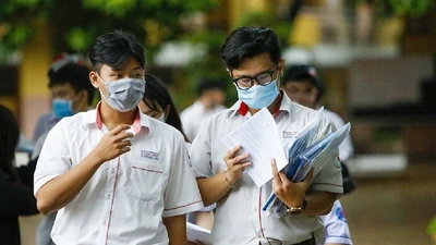 Thí sinh dự thi kỳ thì tốt nghiệp THPT năm 2020. Ảnh: NGUYỆT NHI