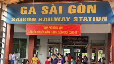 Ngành đường sắt tổ chức các đoàn tàu đưa người dân về quê 