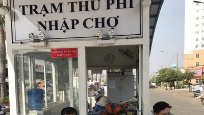 Tiểu thương đồng loạt đeo khẩu trang phòng Corona