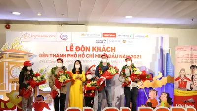 19 khách du lịch đầu tiên xông đất TP.HCM năm 2021