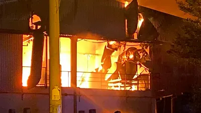 Cảnh sát PCCC bị thương khi chữa cháy ở KCX Tân Thuận 